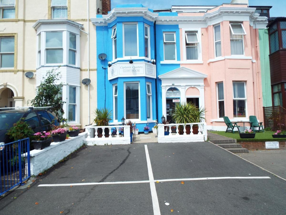 Captain'S Quarters Hotel Southport Exterior photo